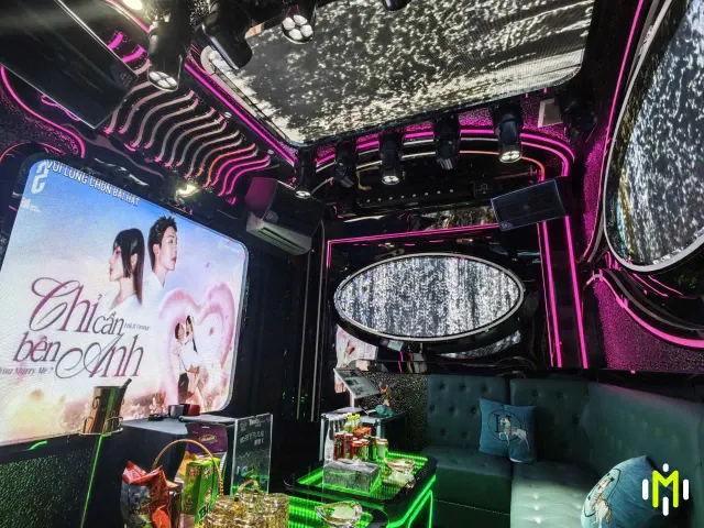 MONACO VIP 9 簡潔輪廓燈帶實景